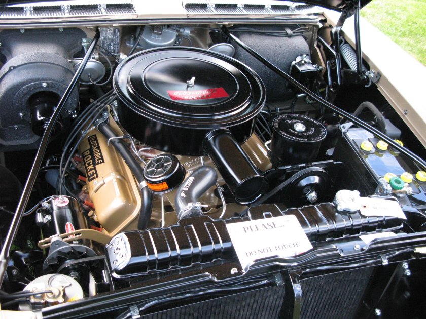 Oldsmobile Rocket v8