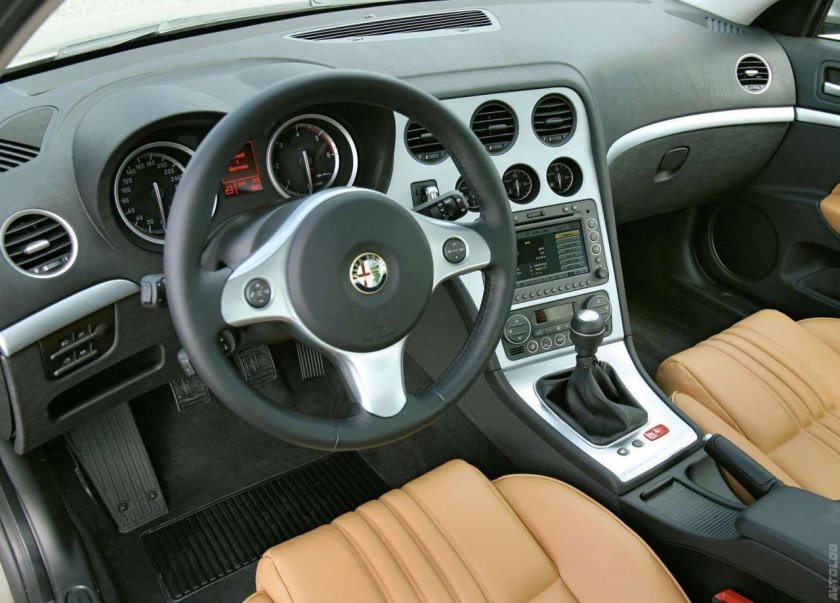 Alfa Romeo 159 салон
