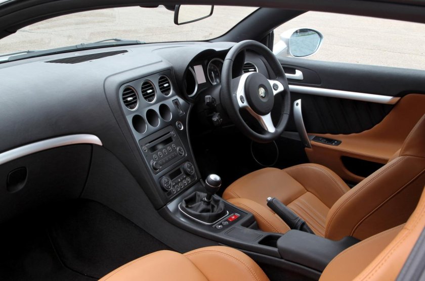 Alfa Romeo 159 Brera салон