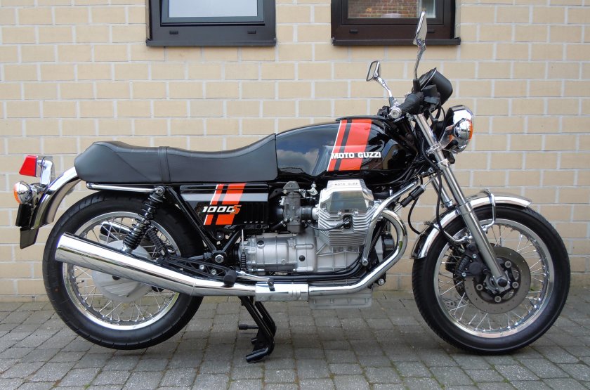 Мото Гуцци 1000s