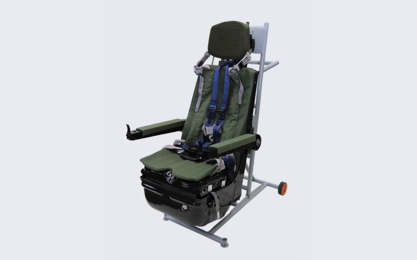 Ми-8 кресла пилотов