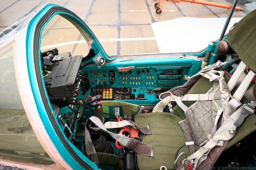 Су 25 кабина