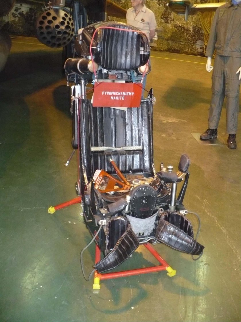 Катапультное кресло к-36дм