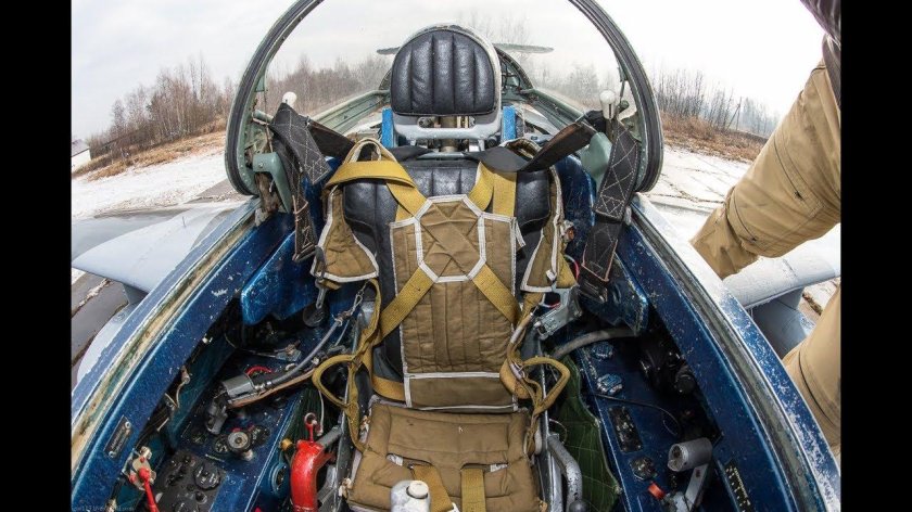 Катапультное кресло л-39