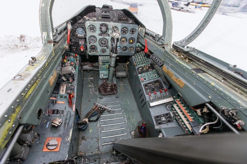 Л-39 Альбатрос кабина