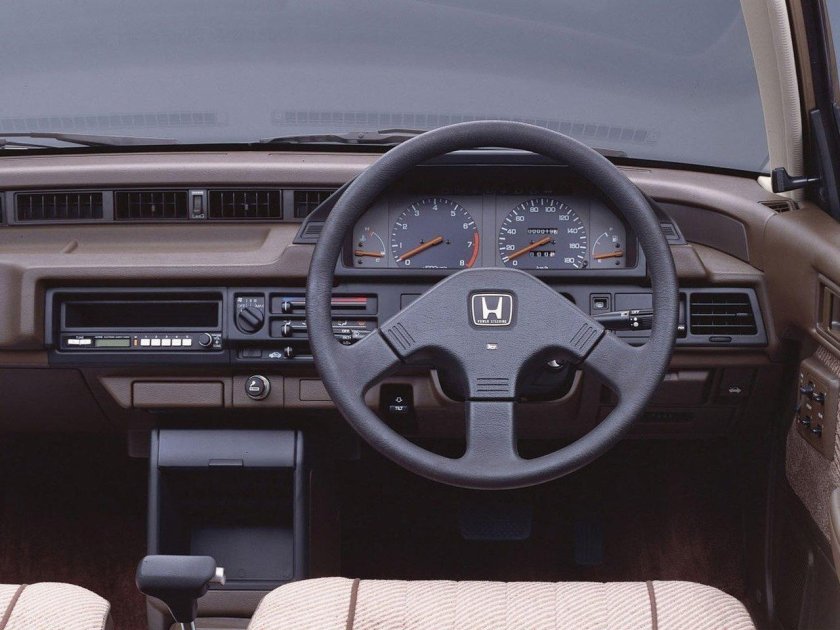 Honda Accord 1983 салон