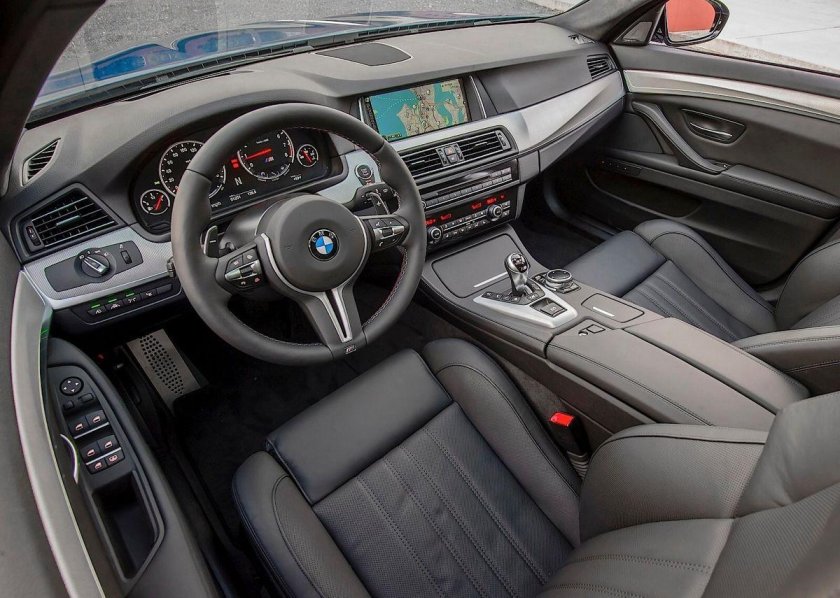BMW 5 f10 Interior