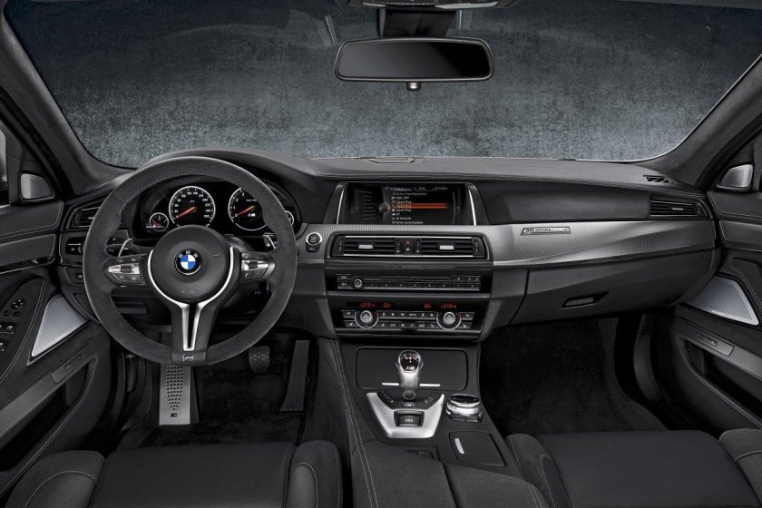 BMW m5 f10 Interior
