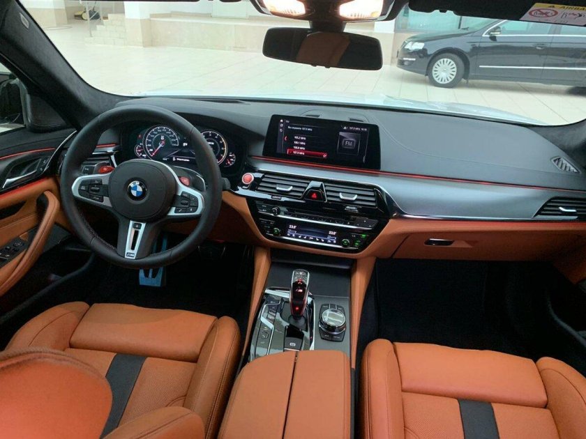 BMW m5 f90 салон