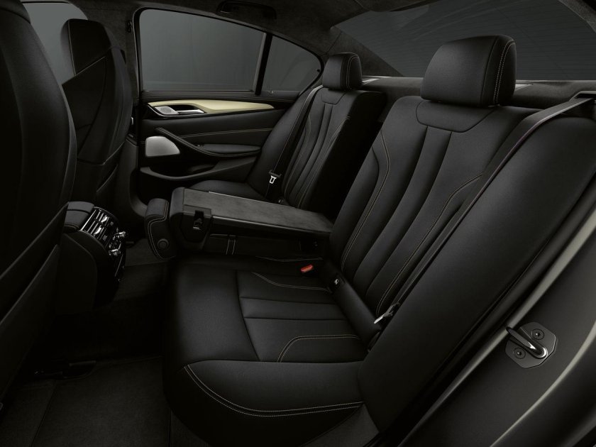 BMW m5 f90 черный салон