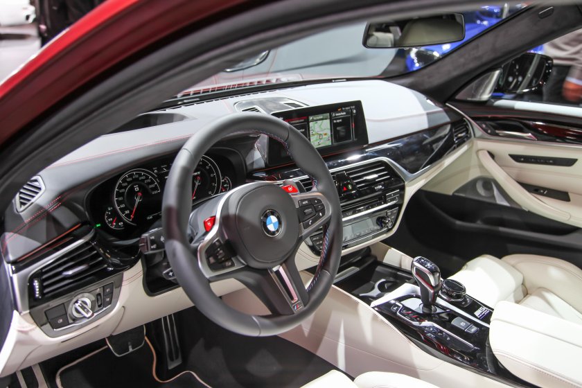 BMW m5 f90 салон