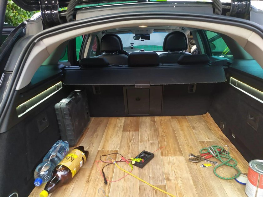 Инсигния универсал багажник