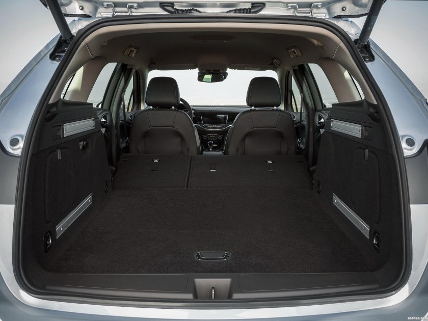 Opel Astra 2013 универсал багажник