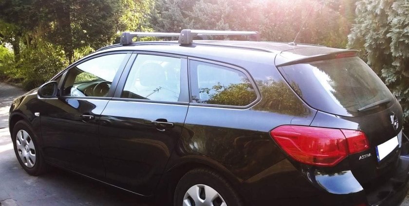 Opel Astra Sports Tourer багажник