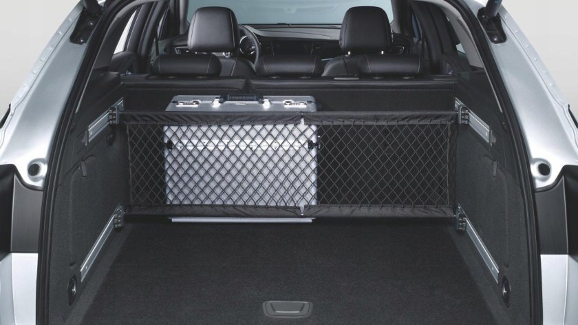 Opel Astra Sports Tourer багажник