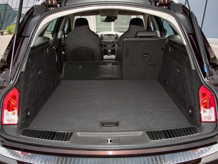 Opel Insignia Sports Tourer багажник