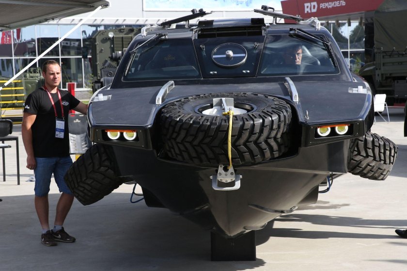 Автомобиль амфибия Дрозд