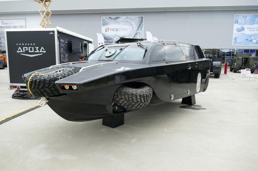 Машина амфибия Дрозд