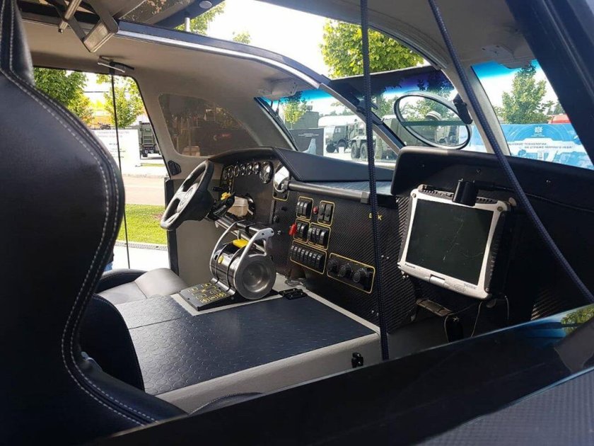 Глиссирующая амфибия Дрозд