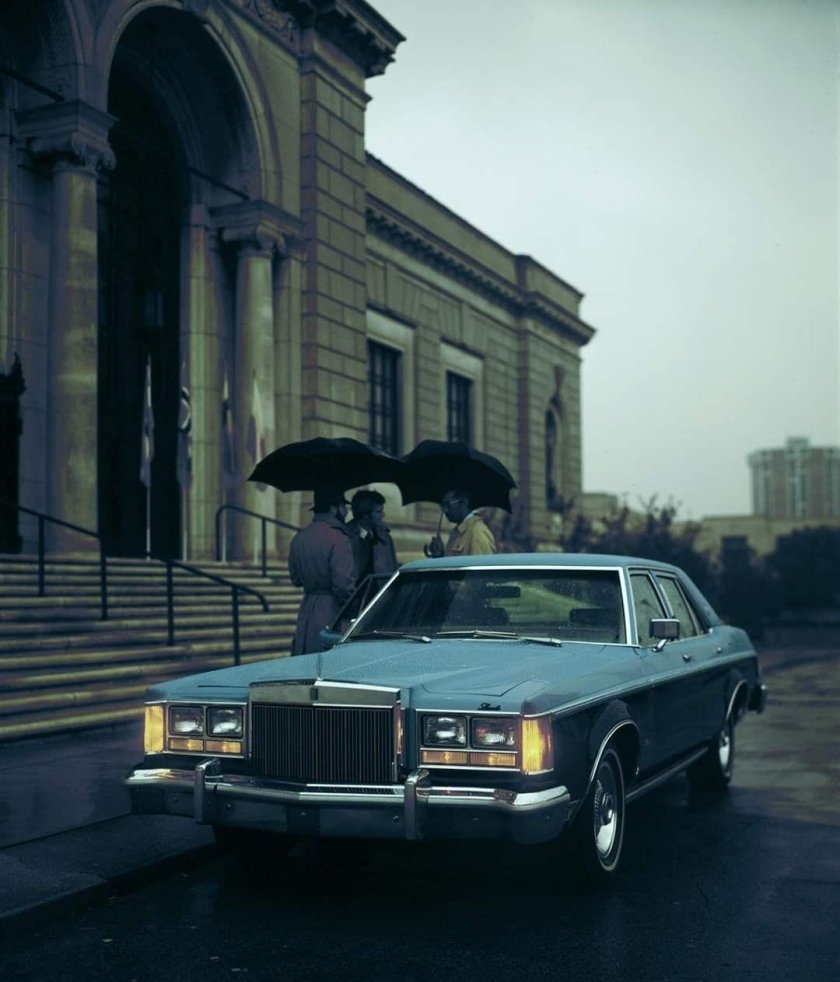 Lincoln Versailles 1977