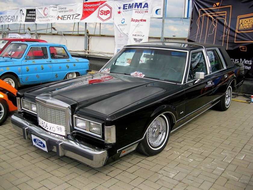 Линкольн Версалес