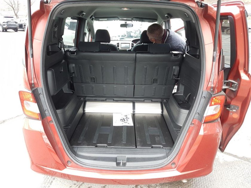 Honda freed 2010 багажник