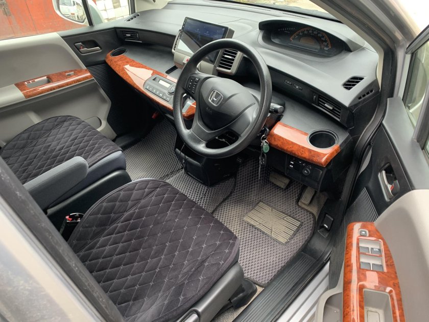 Салон хонда фрид