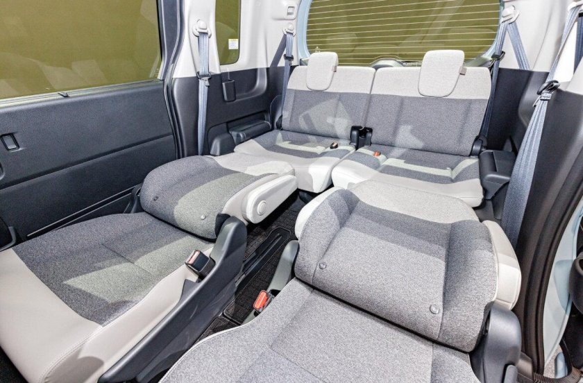 Honda freed трансформация салона