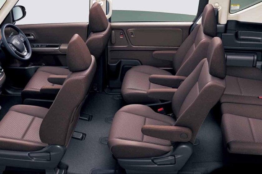 Микровэн Honda freed