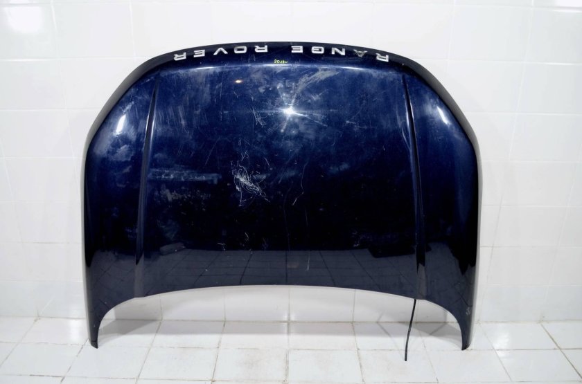 Капот автомобиля