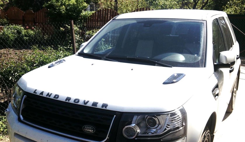 Land Rover Freelander 2 капот