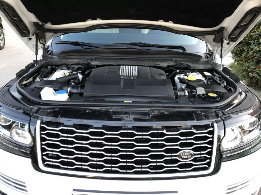 Капот Рендж Ровер