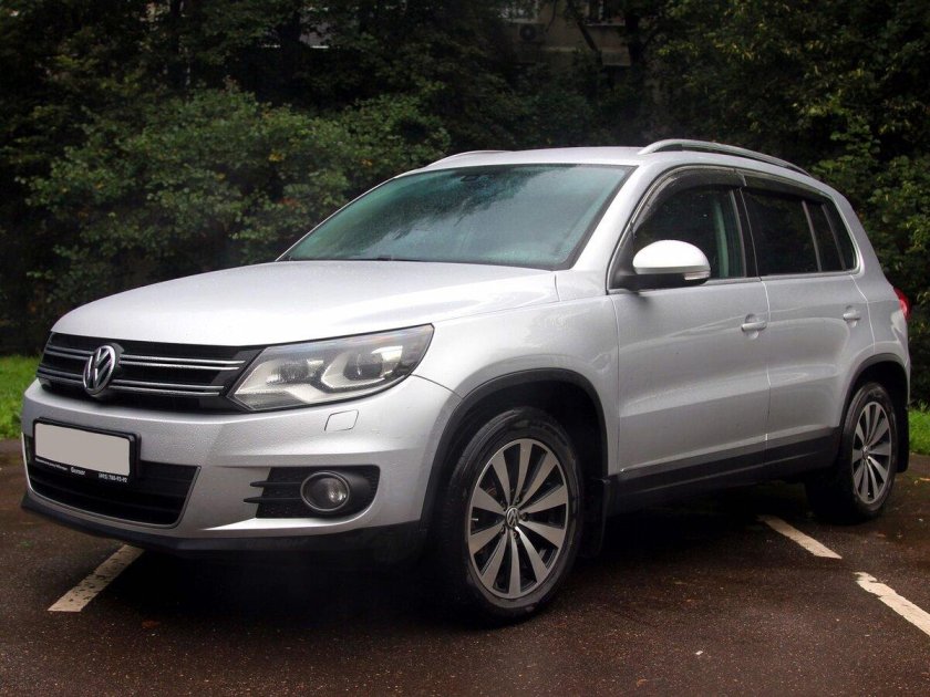 Volkswagen Tiguan серебристый