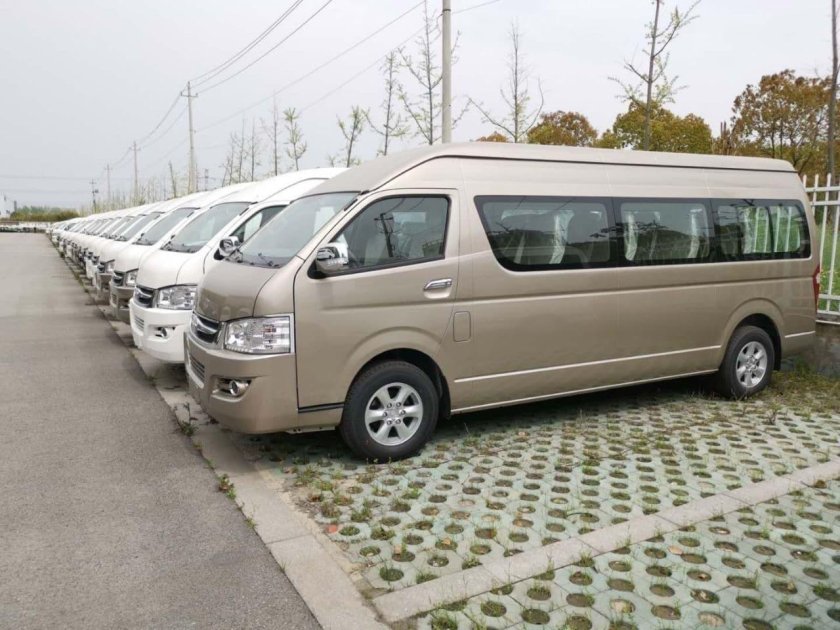 Ютонг микроавтобус