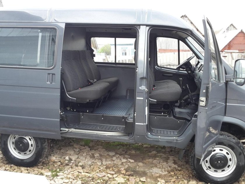 ГАЗ-2752 «Соболь» (фургон Комби)