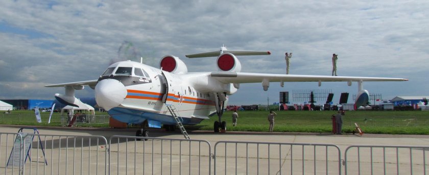 Самолёт-амфибия бе-200чс