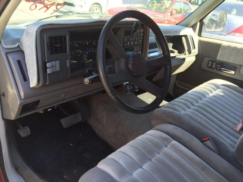 Chevrolet Silverado 1988 салон