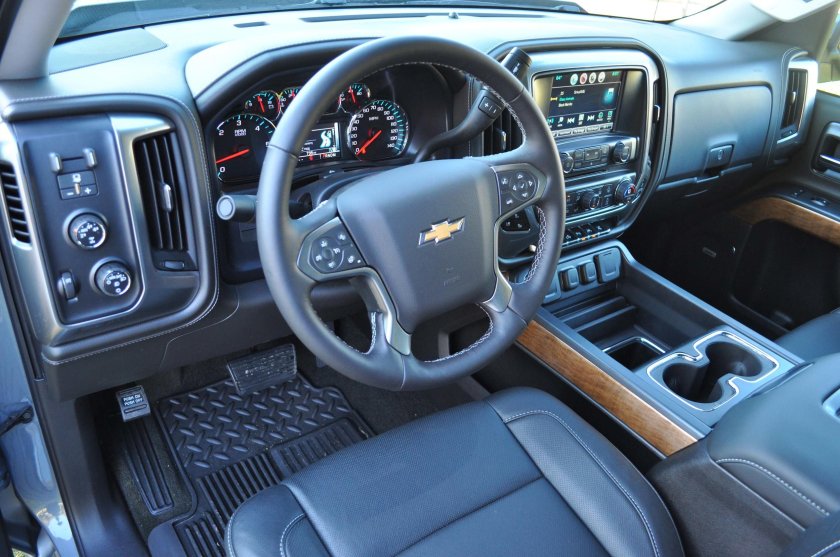 Chevrolet Silverado 1500 салон