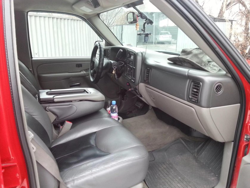 Chevrolet Avalanche gmt800 салон