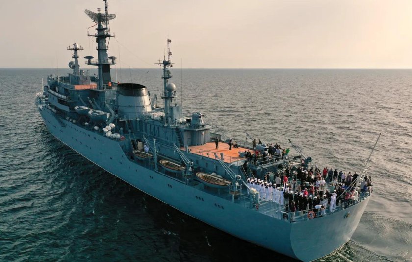 Перекоп учебный корабль