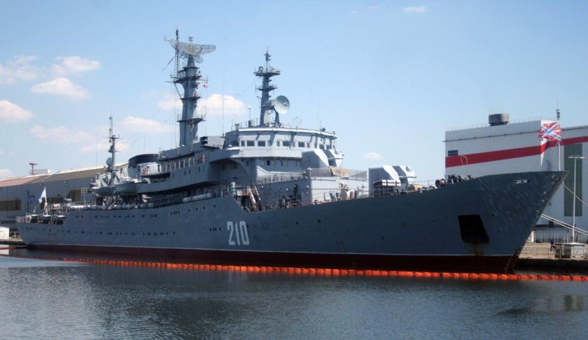 Корабль Смольный Кронштадт