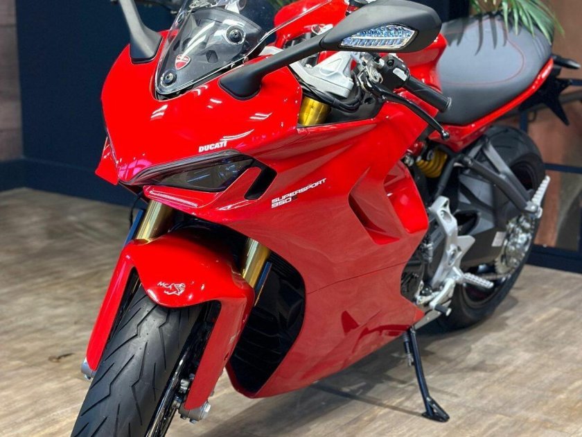 Спортивные мотоцикл