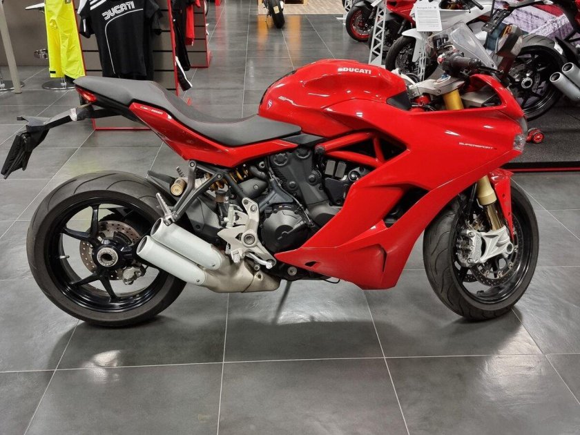 Дукати суперспорт