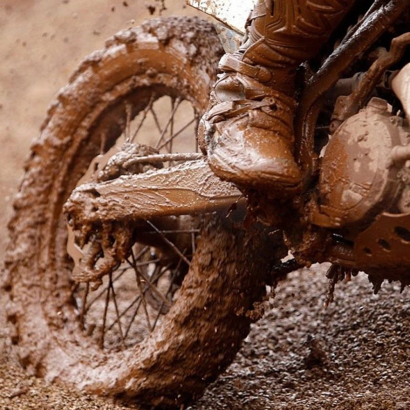 Грязевой мотоцикл