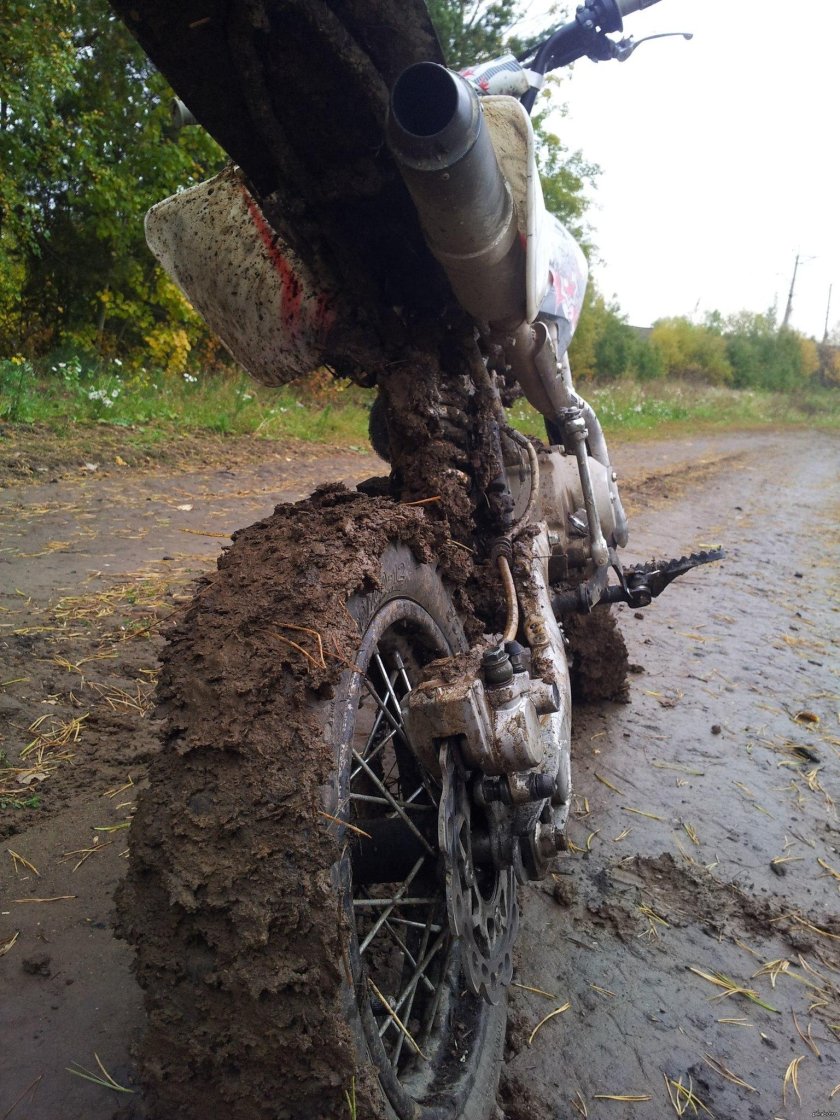 Питбайк в грязи