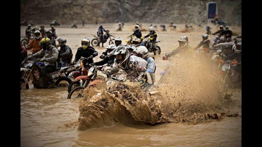 Мотоцикл по грязи