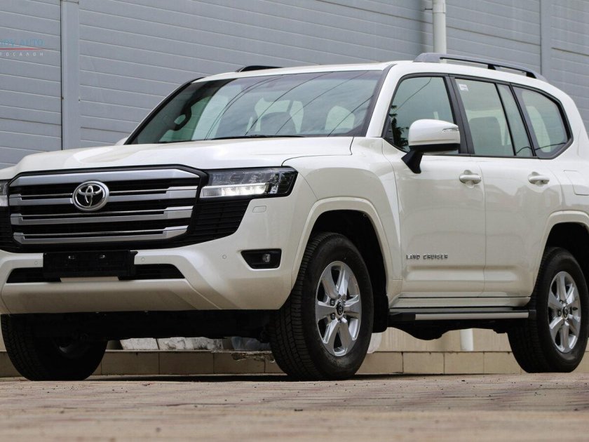 Тойота ленд Крузер 200 2023