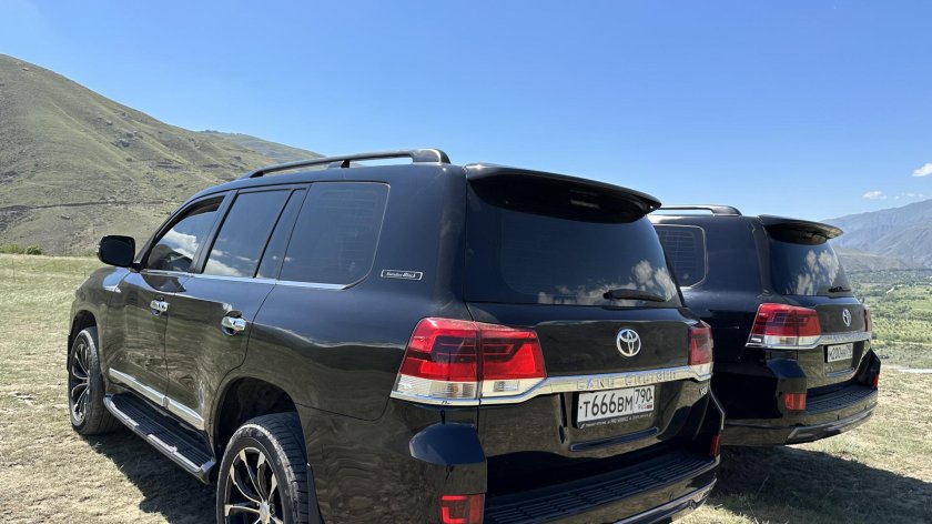 Toyota land cruiser 200 series