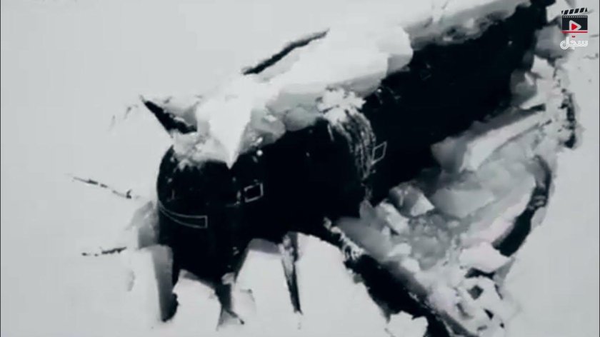 Всплытие подводной лодки в арктических льдах