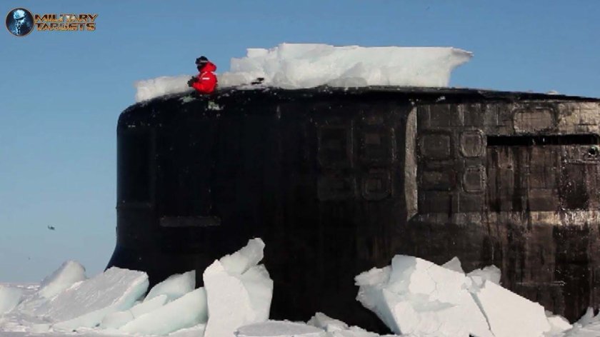 Всплытие подводной лодки